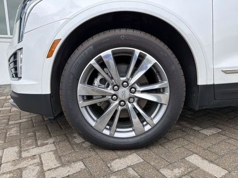Used 2025 Cadillac XT5 Premium Luxury AWD/4WD image 10