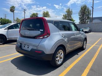 Used 2022 Kia Soul LX w/ Technology Package FWD video 2