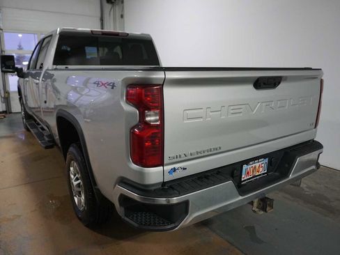Used 2022 Chevrolet Silverado 2500 LT w/ Convenience Package image 4