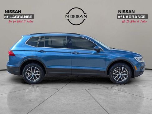 Used 2019 Volkswagen Tiguan SE w/ Panoramic Sunroof Package image 4