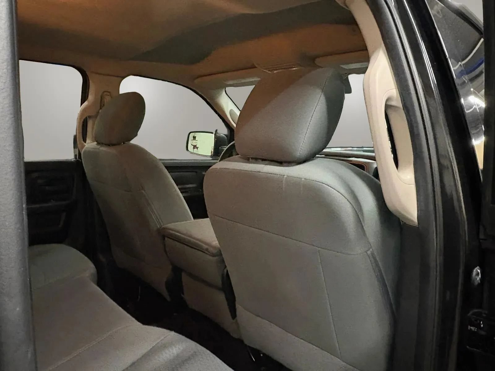 Used 2018 RAM 1500 Express w/ Black Ram 1500 Express Group AWD/4WD image 20
