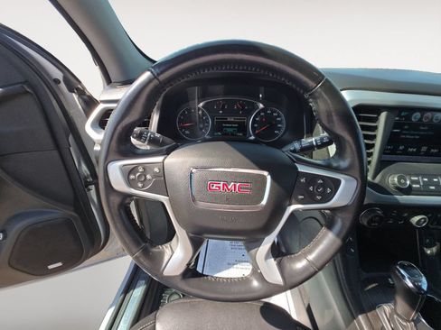 Used 2017 GMC Acadia SLT AWD/4WD image 13