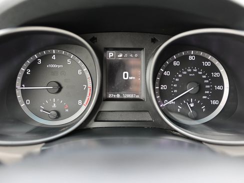 Used 2018 Hyundai Santa Fe Sport w/ 2.4L Value Package 02 image 42