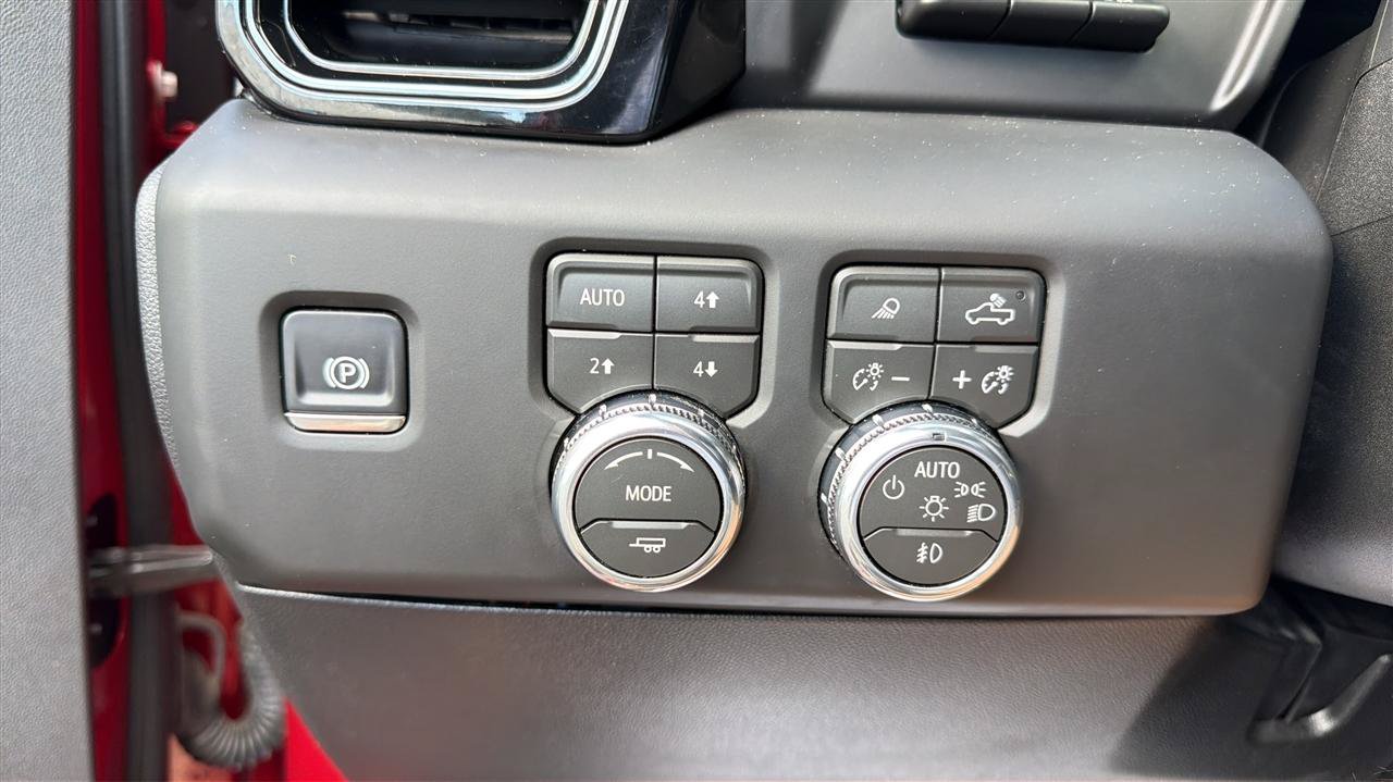Used 2026 GMC Sierra 2500 AT4 w/ AT4 Premium Plus Package AWD/4WD image 31