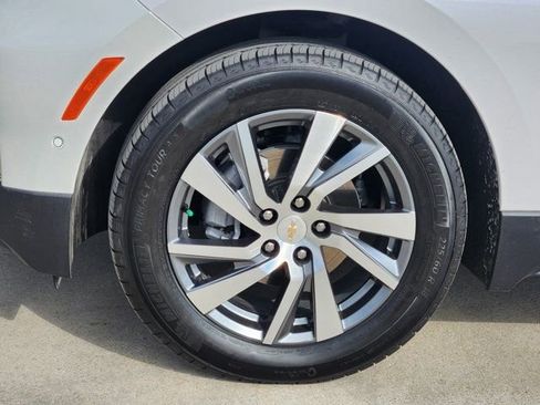 Used 2024 Chevrolet Equinox Premier image 18