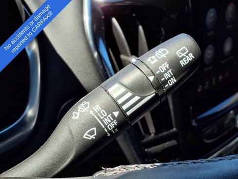 Used 2023 Chevrolet Traverse LT image 21