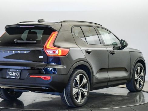 Certified 2021 Volvo XC40 P8 Recharge w/ Advanced Package AWD/4WD image 5