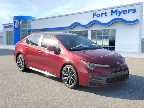 Used 2022 Toyota Corolla SE image 1
