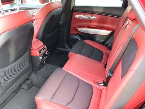 Used 2023 Genesis GV70 2.5T w/ Sport Prestige Package AWD/4WD image 34