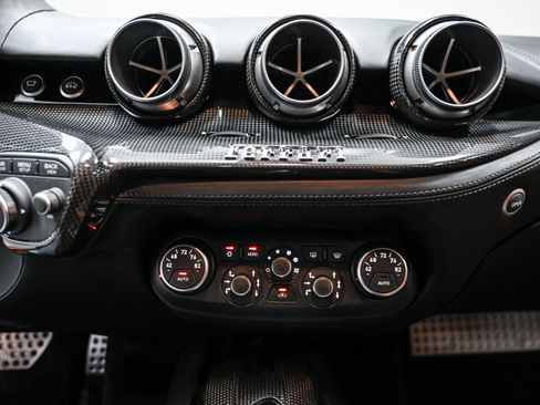 Used 2015 Ferrari F12 Berlinetta image 43