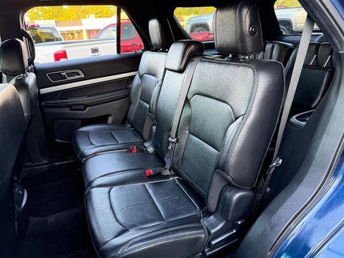 Used 2016 Ford Explorer XLT w/ Equipment Group 202A AWD/4WD image 23