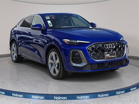 New 2025 Audi Q5 Prestige image 1