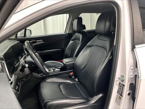 Used 2023 Kia Sportage EX image 10