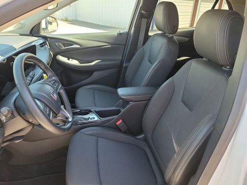 Used 2025 Buick Encore GX Preferred image 16