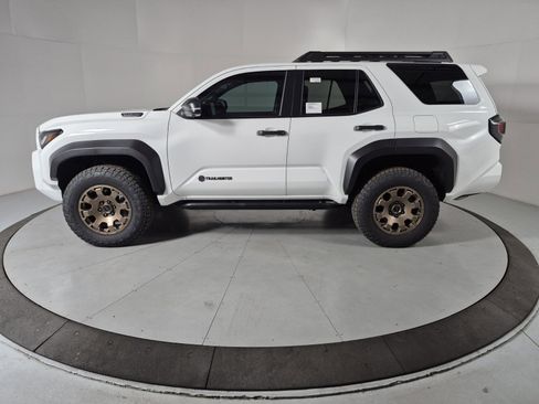 New 2026 Toyota 4Runner 4WD image 2