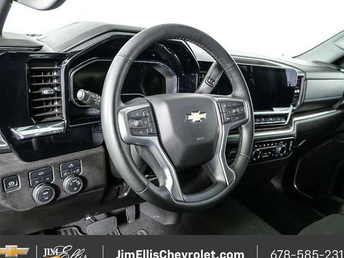 Certified 2025 Chevrolet Silverado 1500 LT AWD/4WD image 4