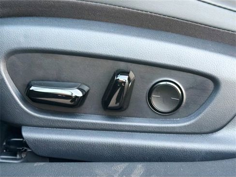 New 2025 Lexus ES 350 w/ Premium Package image 25