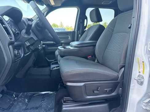 Certified 2025 RAM 2500 Big Horn AWD/4WD image 10