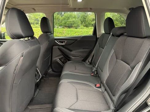Used 2023 Subaru Forester Premium AWD/4WD image 16