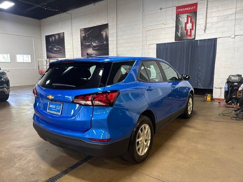 Used 2024 Chevrolet Equinox LS FWD image 3