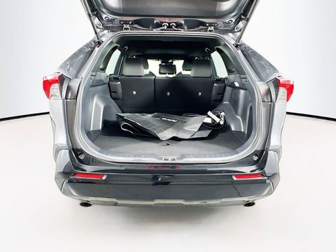 Used 2024 Toyota RAV4 SE w/ Weather & Moonroof Package image 26