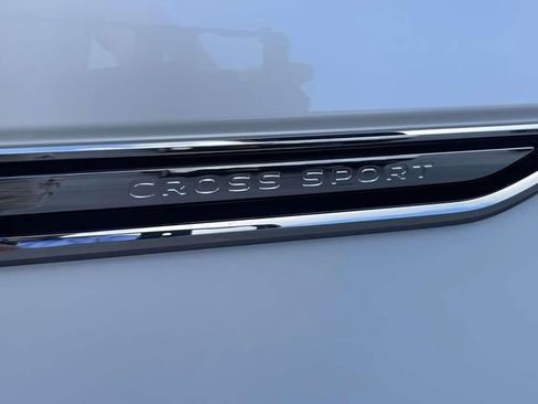 Used 2023 Volkswagen Atlas Cross Sport SEL Premium R-Line image 9