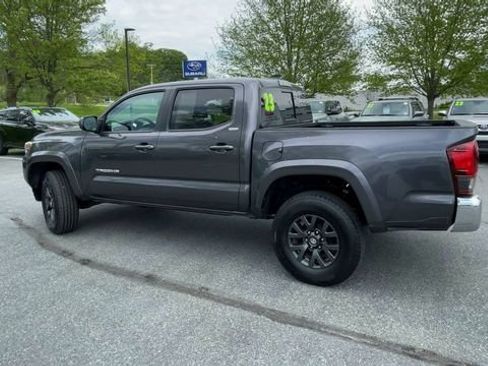 Certified 2023 Toyota Tacoma SR5 AWD/4WD image 6