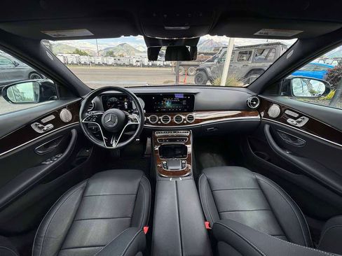 Used 2023 Mercedes-Benz E 450 4MATIC All-Terrain Wagon image 17