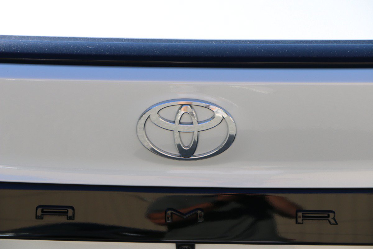 Used 2026 Toyota Camry XSE FWD image 5