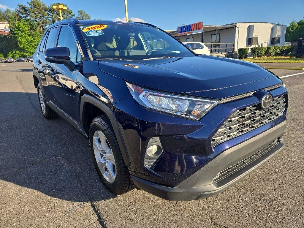 Used 2020 Toyota RAV4 XLE FWD image 3