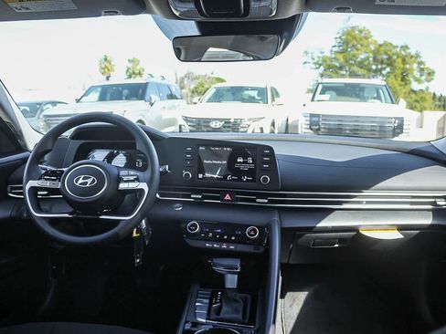 New 2026 Hyundai Elantra Blue image 18