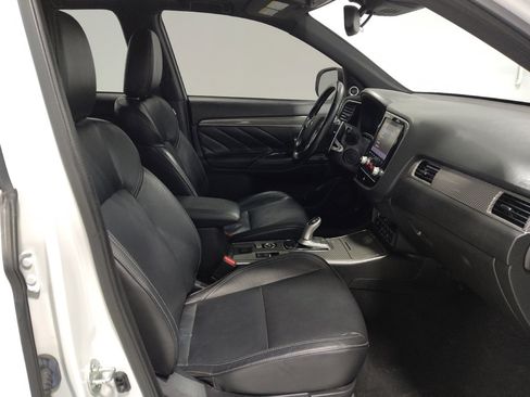 Used 2020 Mitsubishi Outlander SEL image 21