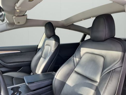 Used 2021 Tesla Model 3 Standard Range Plus image 30