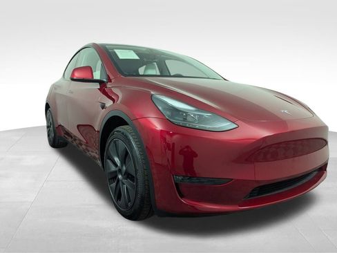 Used 2024 Tesla Model Y Long Range image 50