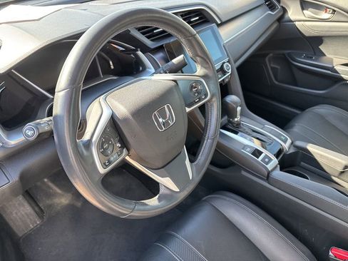 Used 2018 Honda Civic Touring image 6