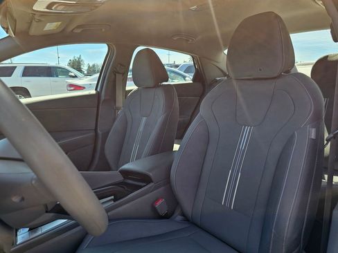 Used 2023 Hyundai Elantra SEL w/ Cargo Package FWD image 21