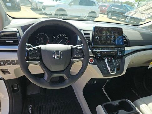 New 2026 Honda Odyssey EX-L image 17