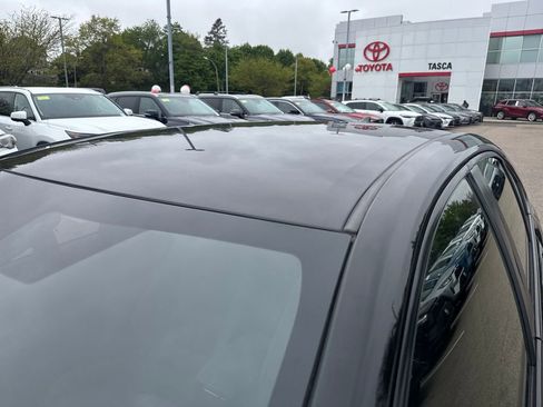 Used 2020 Toyota Corolla LE FWD image 44