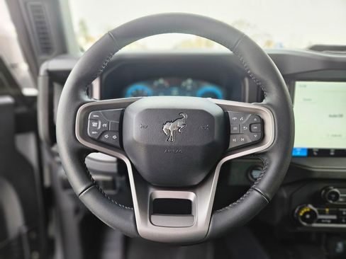 New 2025 Ford Bronco Badlands w/ Black Appearance Package image 22