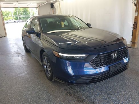 Used 2023 Honda Accord EX image 6