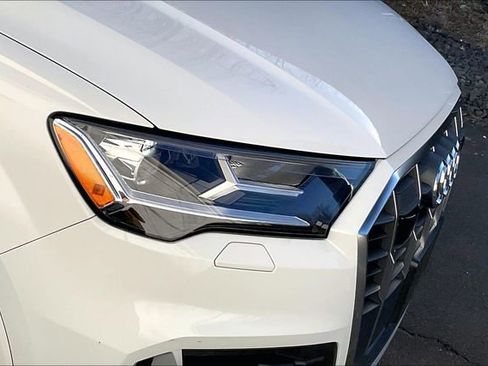 Certified 2023 Audi Q7 2.0T Premium w/ Convenience Package image 29