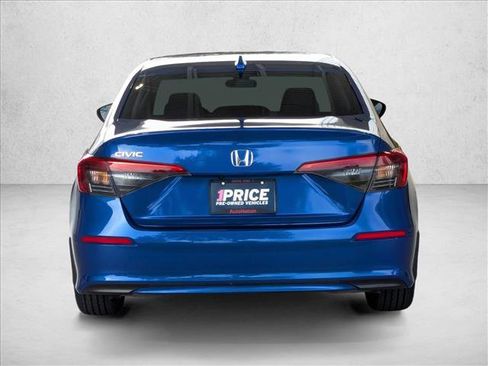 Used 2022 Honda Civic EX image 6