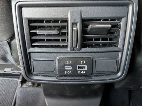 Used 2025 Subaru Forester Premium AWD/4WD image 30