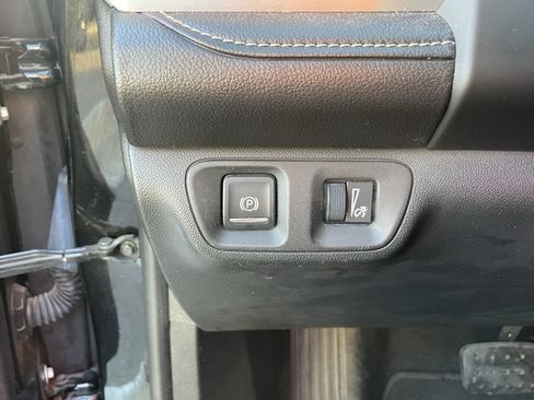 Used 2017 GMC Acadia SLE image 10