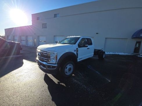 New 2026 Ford F550 4x4 Supercab Super Duty image 7