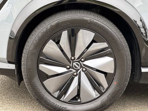 Used 2024 Nissan Ariya FWD image 33