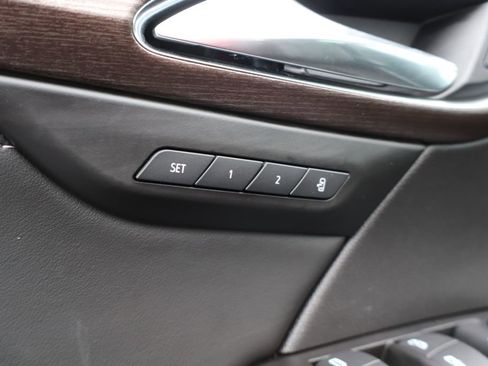 Used 2023 Buick Envision Avenir image 9