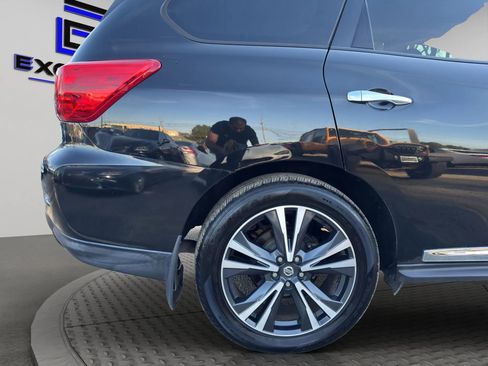 Used 2019 Nissan Pathfinder Platinum FWD image 26