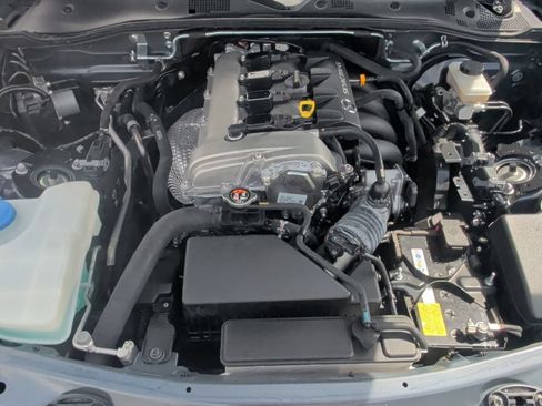 Used 2021 MAZDA MX-5 Miata RF Grand Touring RWD image 18