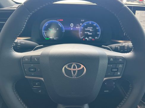 New 2026 Toyota Crown Signia w/ Tow-Hitch Package (TMS) AWD/4WD image 20